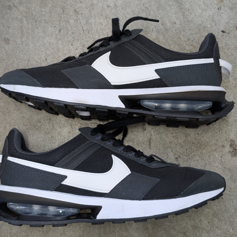 SOLD - Nike Air Pre Day Sneakers Men Size 10.5